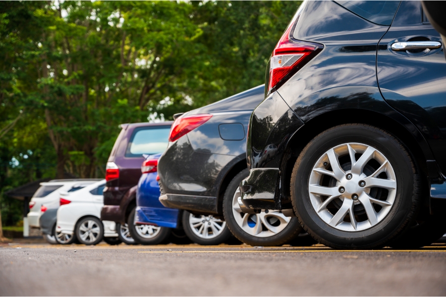 Is Parking Difficult in Zanzibar? A Guide for Car Renters
