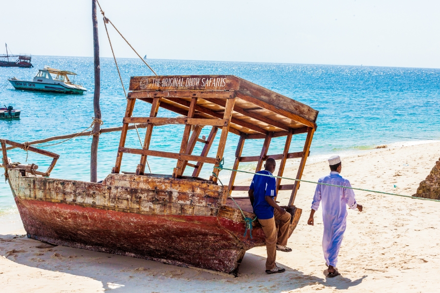 What Beachgoers Can Expect from Dhow Cruises in Zanzibar